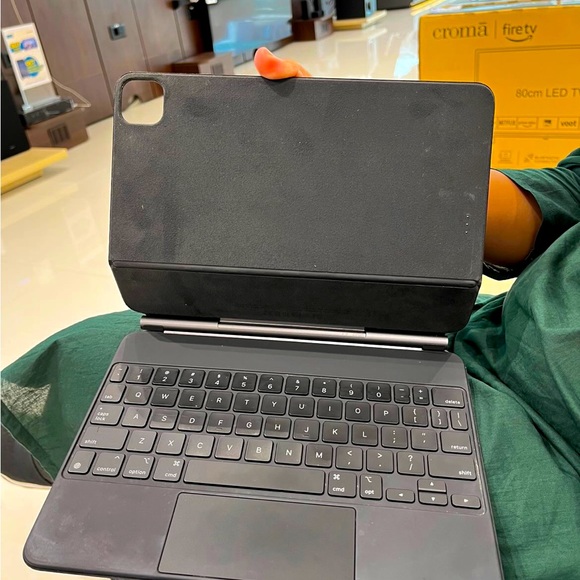 Apple Other - Apple Magic Keyboard (ipad Air 4th&5thgen,ipad pro 11 inch 1st & 2nd generation)